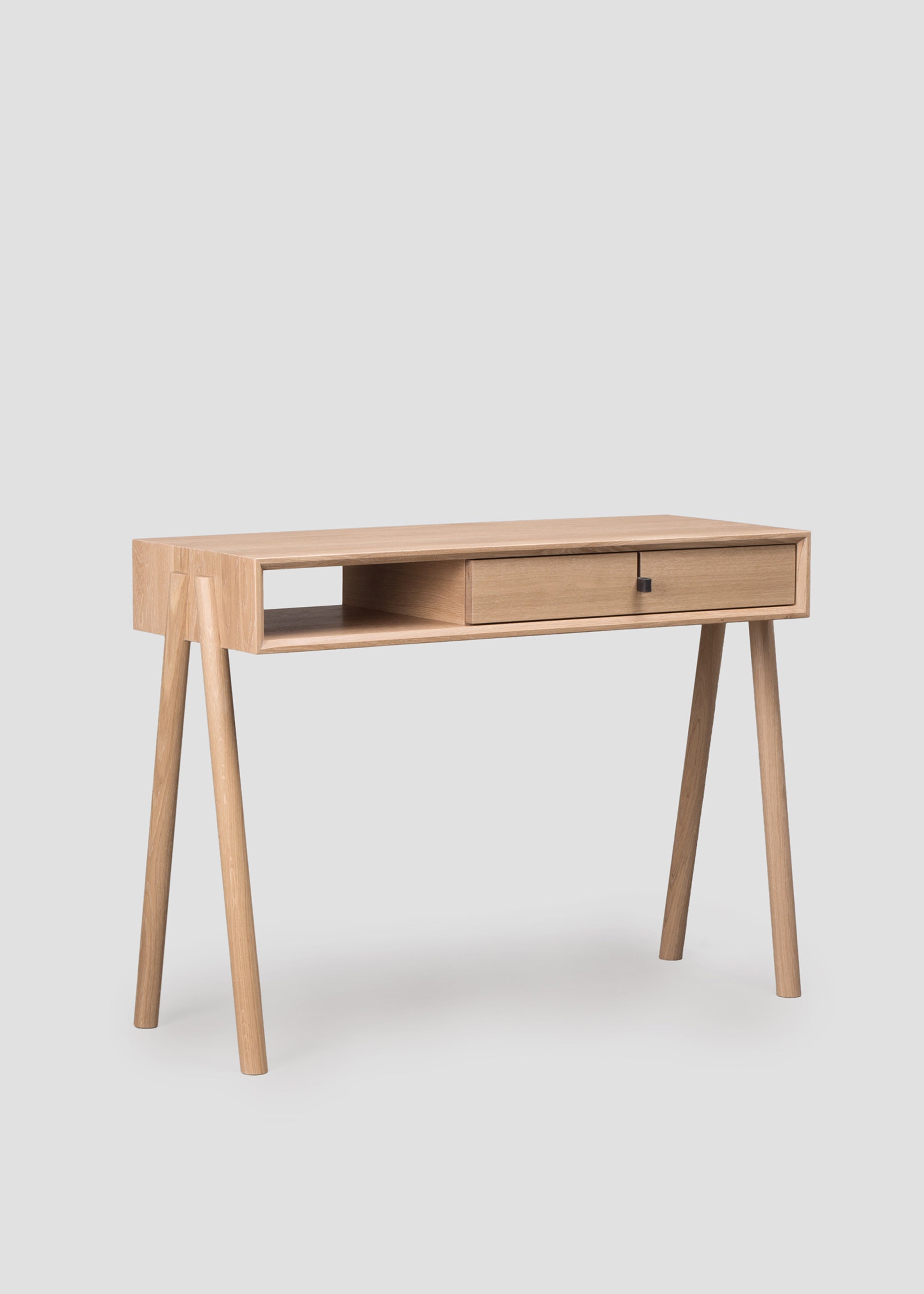 AMELIA desk