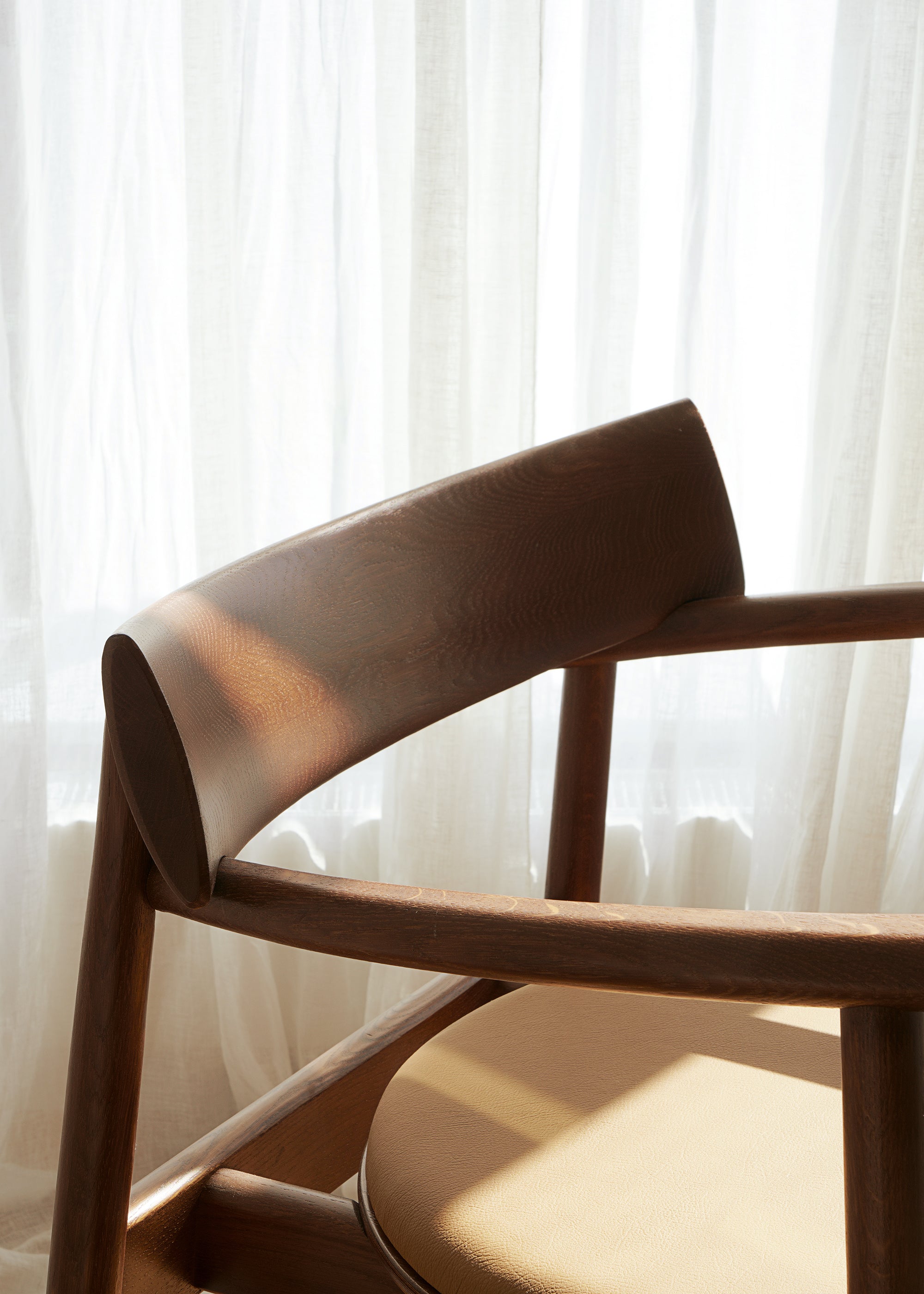 ELIPSA chair Dark Oak Leather