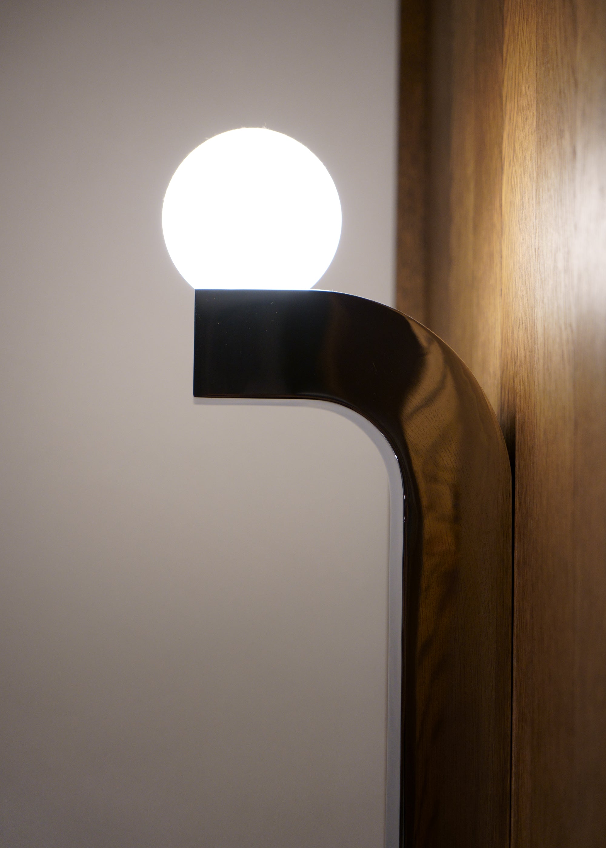 PALLIA wall lamp