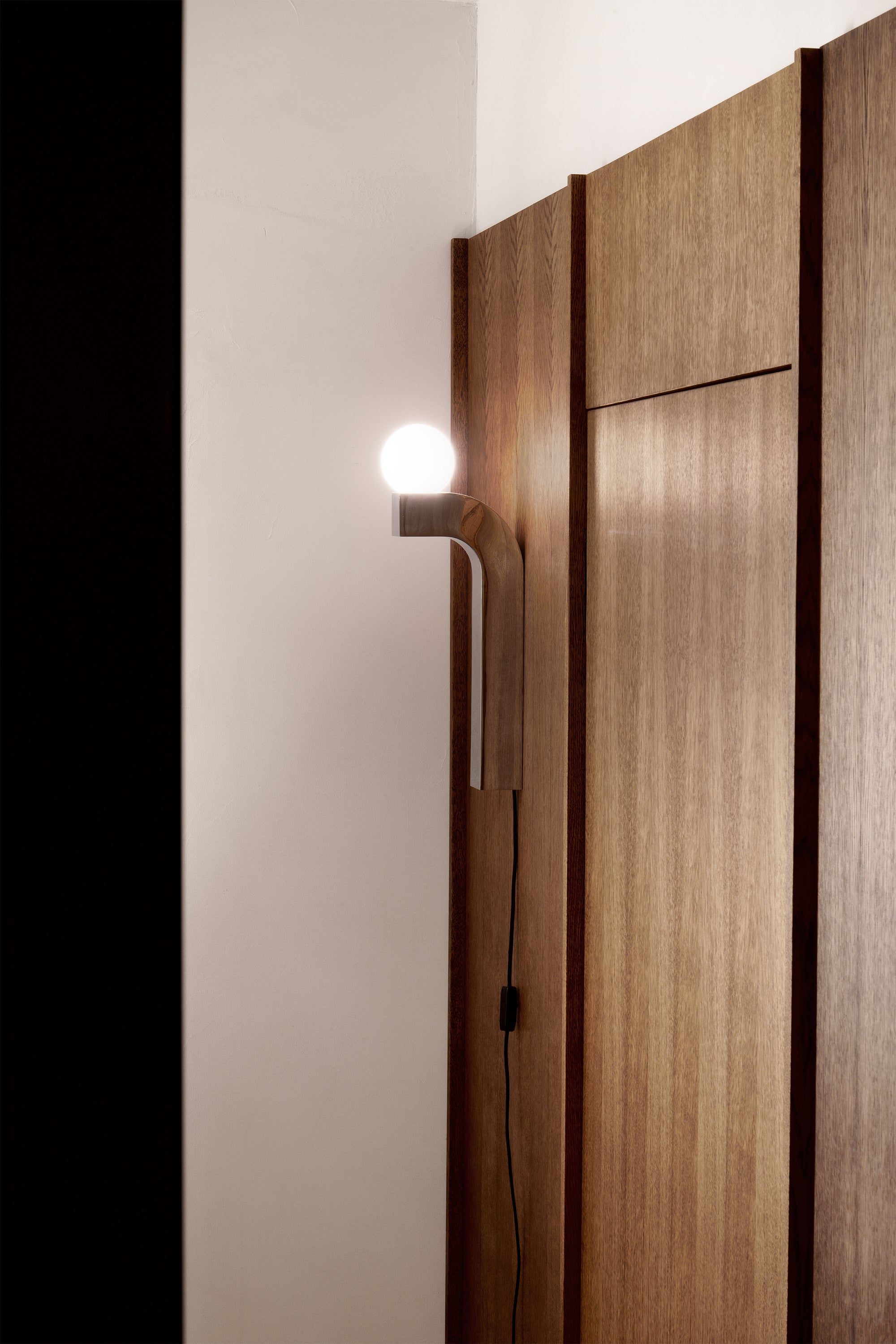 PALLIA wall lamp